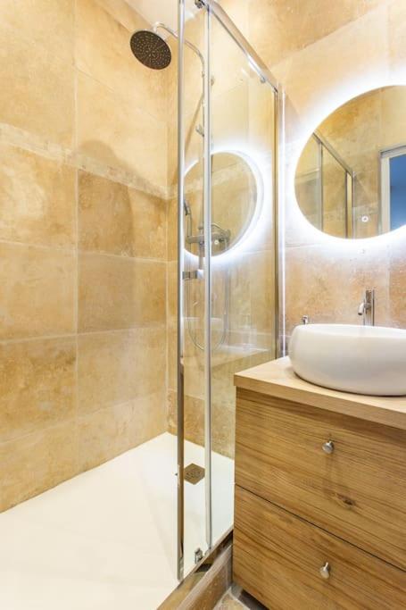 Bouquet Longchamp/iena Trocadero : Cosy Apartment
